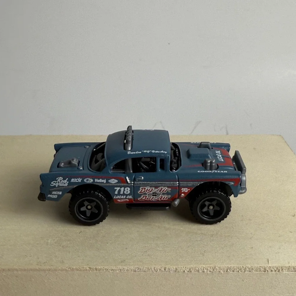 Hot Wheels Big Air Bel Air 1955 Chevy Hot Rod Custom Blue Diecast Toy Car